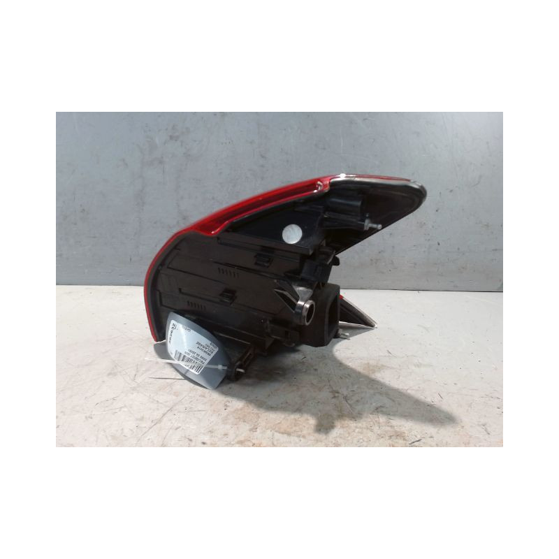 FEU ARRIERE GAUCHE  PEUGEOT 3008 2009-