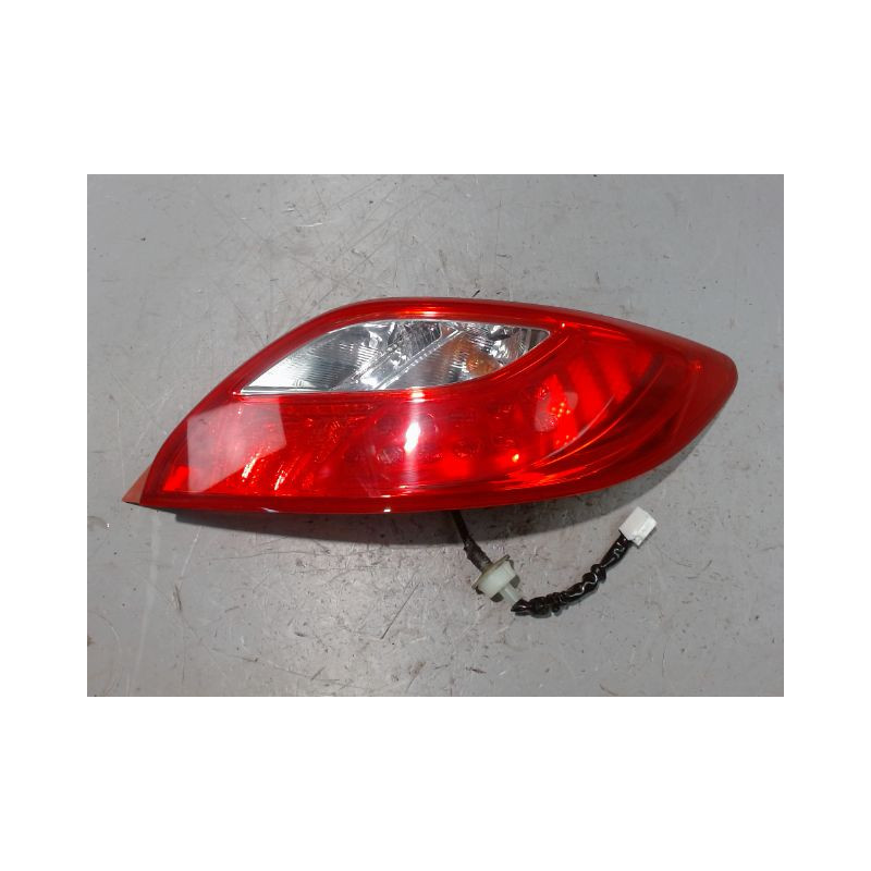 FEU ARRIERE DROIT MAZDA MAZDA 2