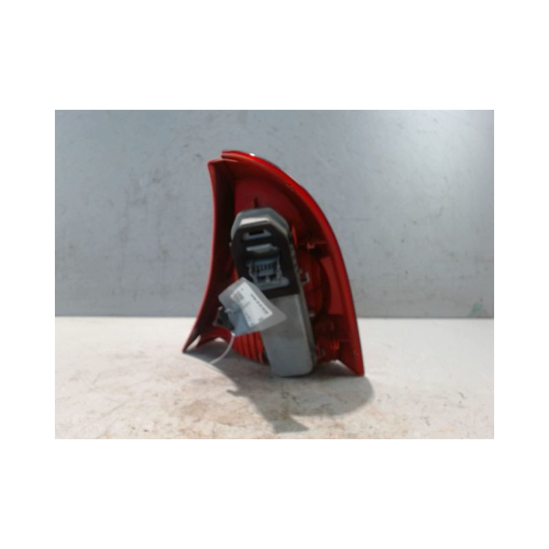 FEU ARRIERE GAUCHE  RENAULT CLIO II PH.2 01-06