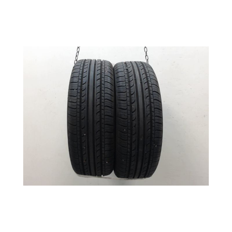 Paire de pneus ROVELO RHP780 P 185 60 15 88 H