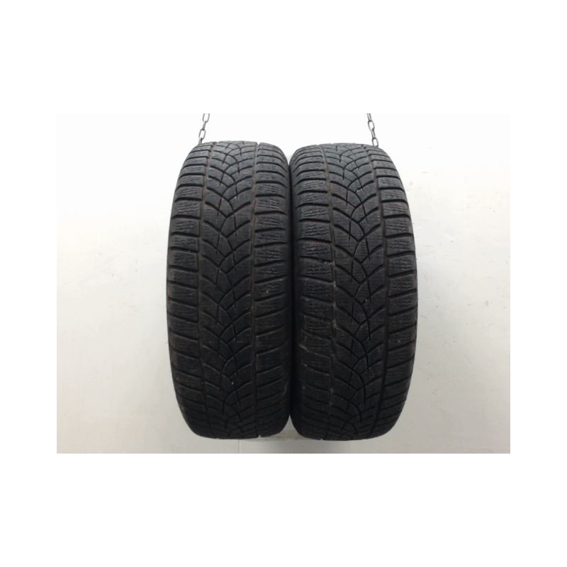 Paire de pneus GOOD YEAR ULTRA GRIP PERFORMANCE 205 60 16 92 V