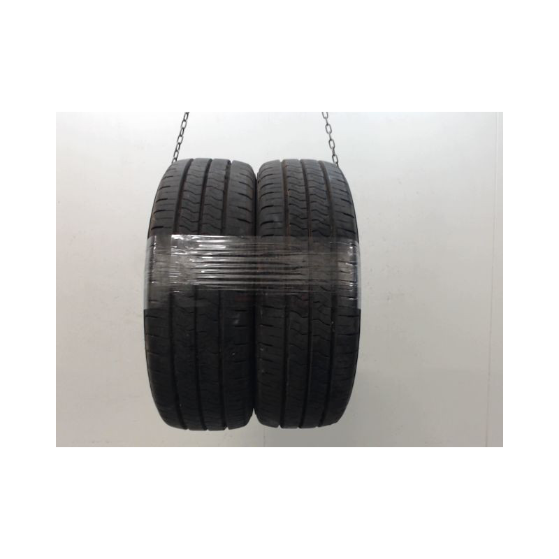 Paire de pneus KUMHO PORTRAN KC53 225 65 16 116 R