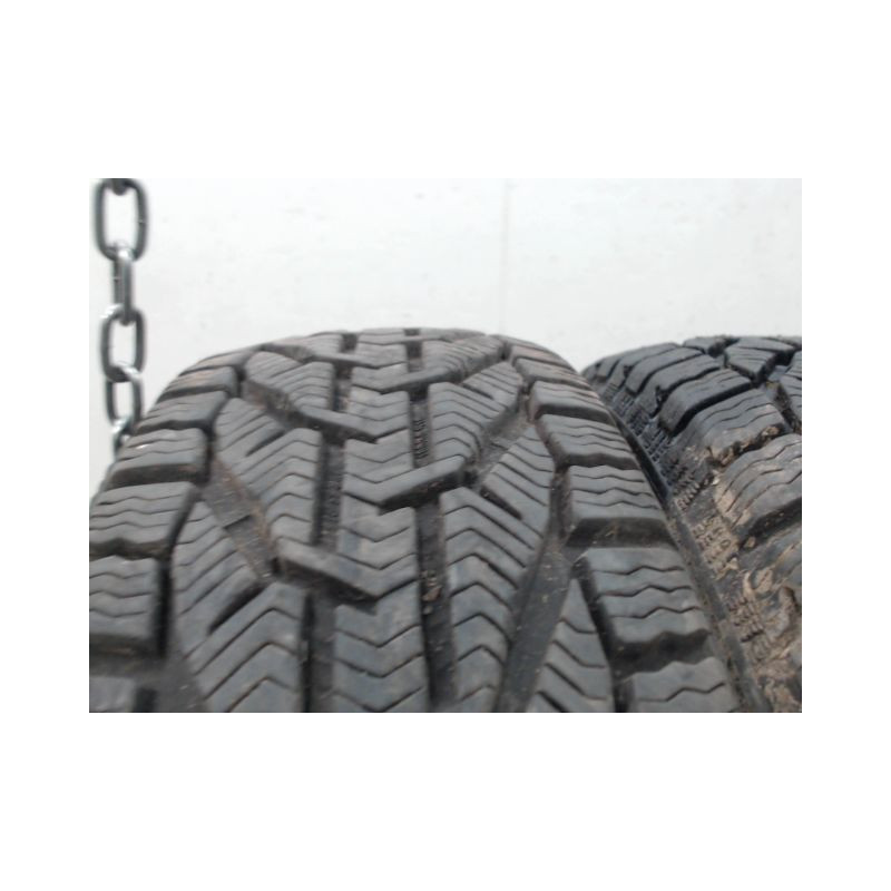 Paire de pneus SEBRING SNOW 185 65 15 82 T