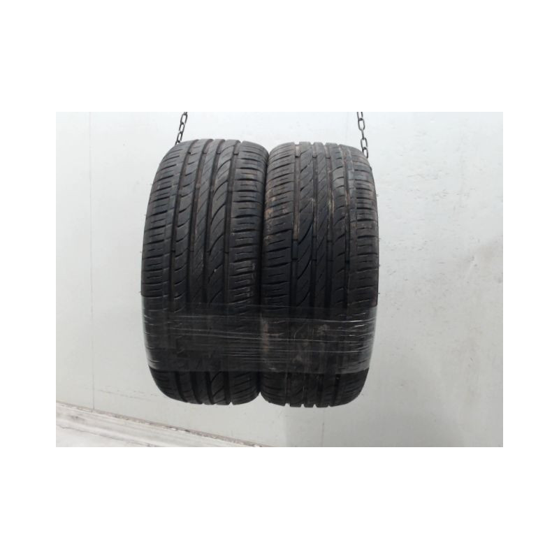 Paire de pneus LEAO NOVA-FORCE 215 45 16 90 V