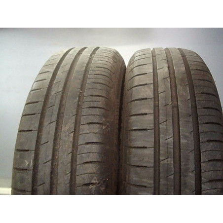 Paire de pneus GOOD YEAR EFFICIENT GRIP PERFORMANCE 165 65 15 81 H