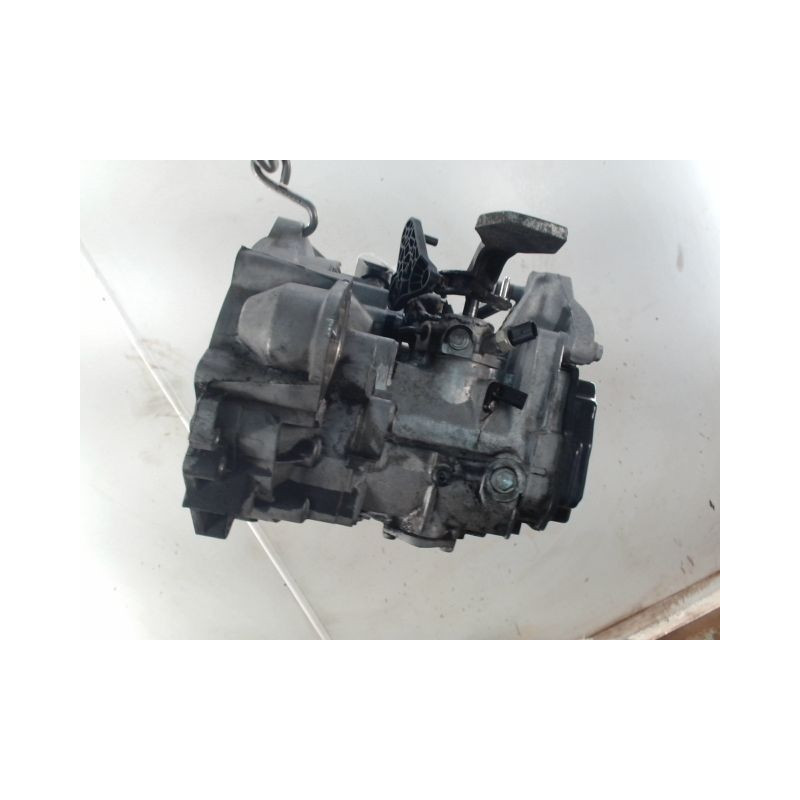 BOITE A VITESSE MECANIQUE VOLKSWAGEN GOLF 1.6 TDI