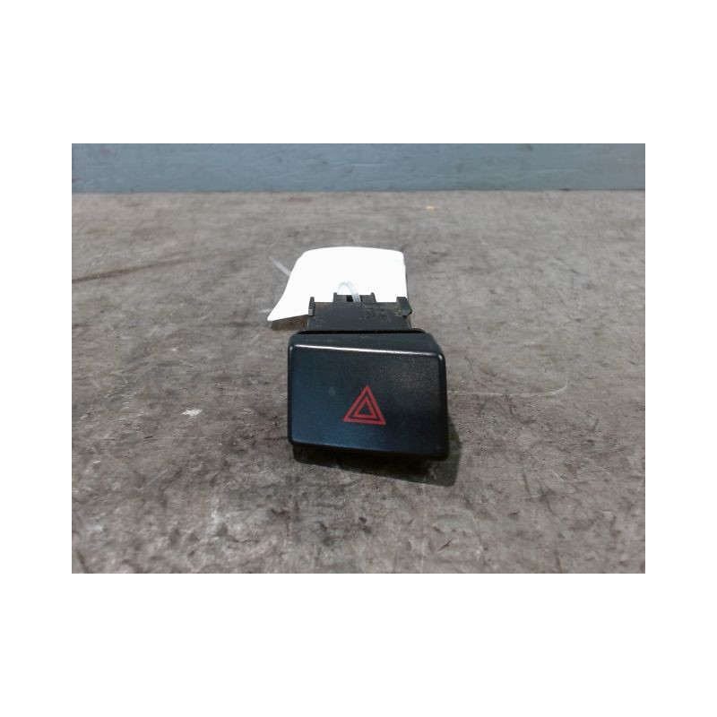 BOUTON DE WARNING MAZDA MAZDA 5