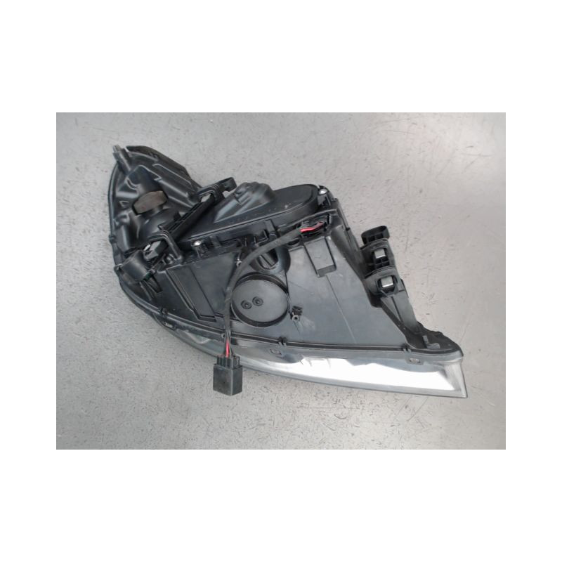 PHARE GAUCHE VOLVO V60