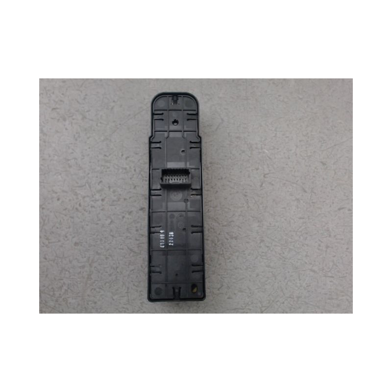 COMMANDE LEVE-GLACE PORTE AVG RENAULT MEGANE