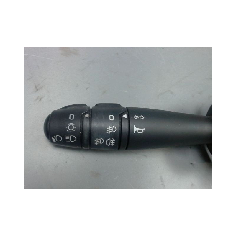 COMMANDE CLIGNOTANT RENAULT TWINGO 2 PHASE 2 1.2I - 16V