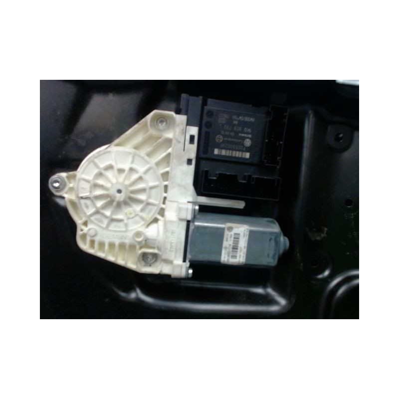 MECANISME+MOTEUR LEVE-GLACE AVANT DROIT VOLKSWAGEN PASSAT 5 1.9 TDI - 8V TURBO