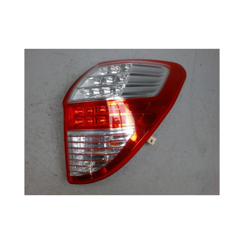 FEU ARRIERE DROIT TOYOTA RAV4