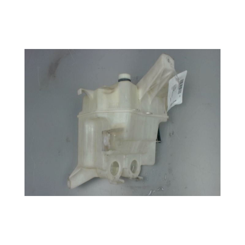 RESERVOIR LAVE-GLACE AVANT TOYOTA RAV4