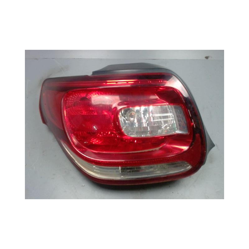 FEU ARRIERE GAUCHE  CITROEN DS3 PHASE 1 1.6 HDI - 8V TURBO