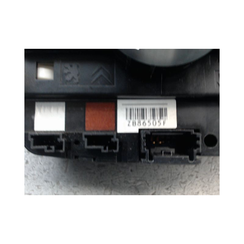 BLOC COMMODOS PEUGEOT 208