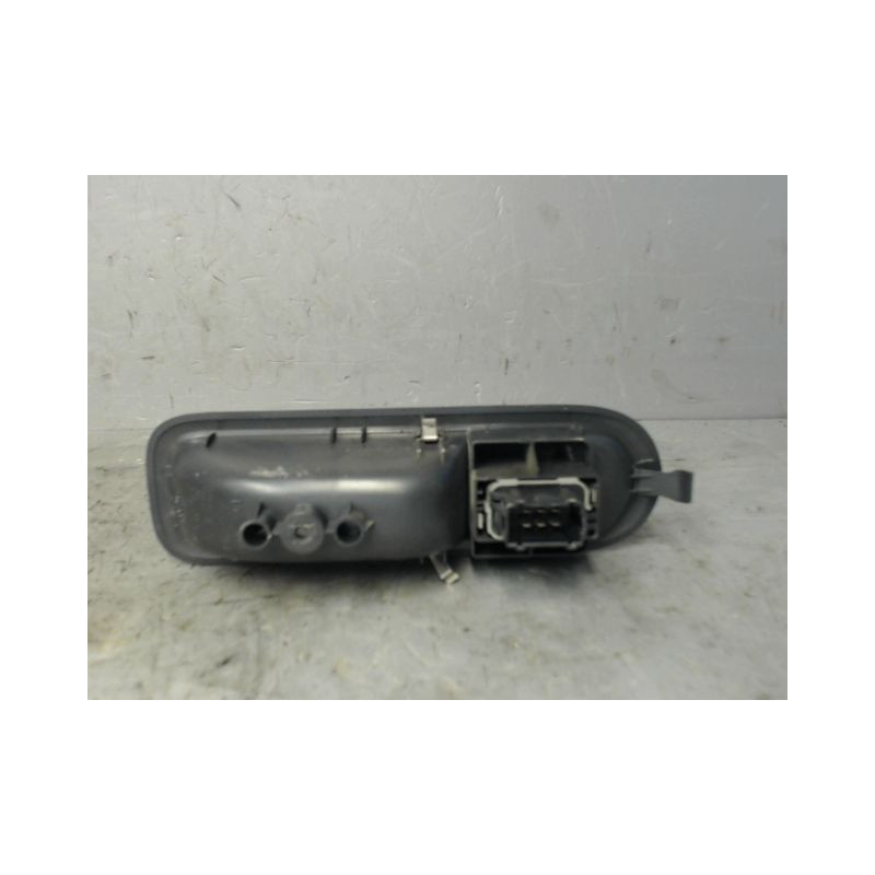 COMMANDE LEVE-GLACE PORTE AVD RENAULT CLIO