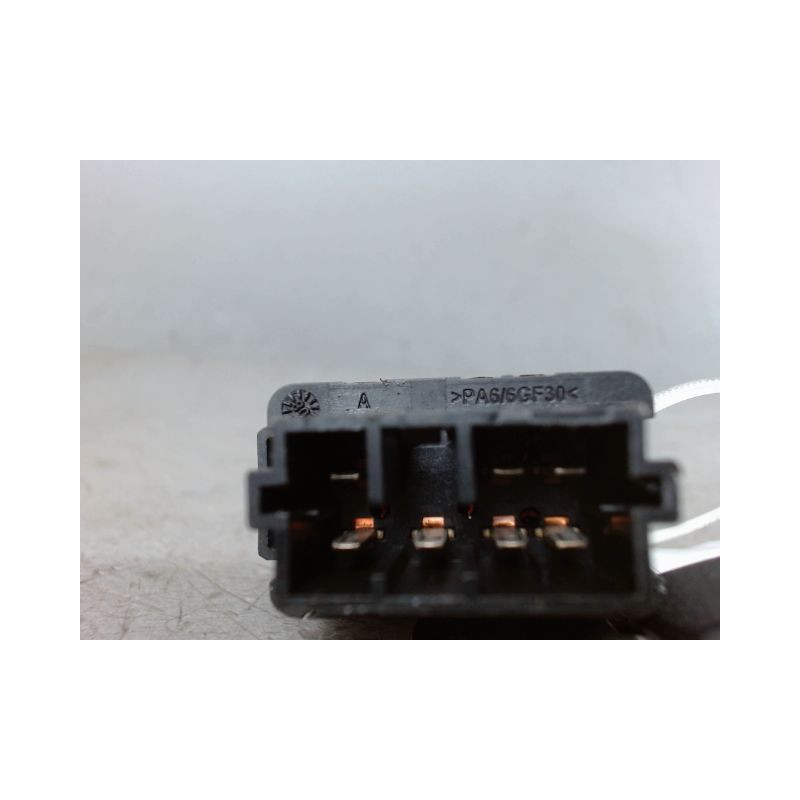 COMMANDE LEVE-GLACE PORTE AVD CITROEN C3