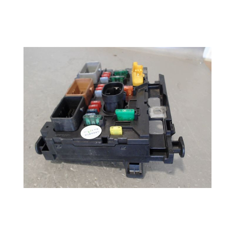 BOITE A FUSIBLES PEUGEOT 207 2007-