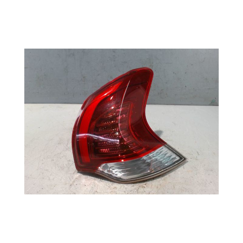 FEU ARRIERE DROIT PEUGEOT 3008 2009-