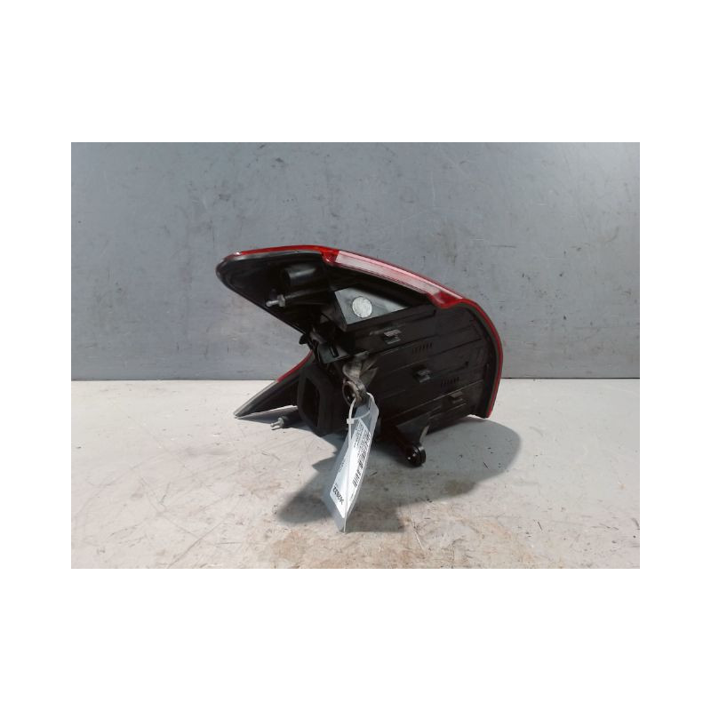 FEU ARRIERE DROIT PEUGEOT 3008 2009-