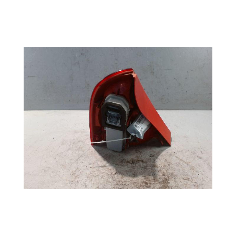 FEU ARRIERE DROIT RENAULT CLIO II PH.2 01-06