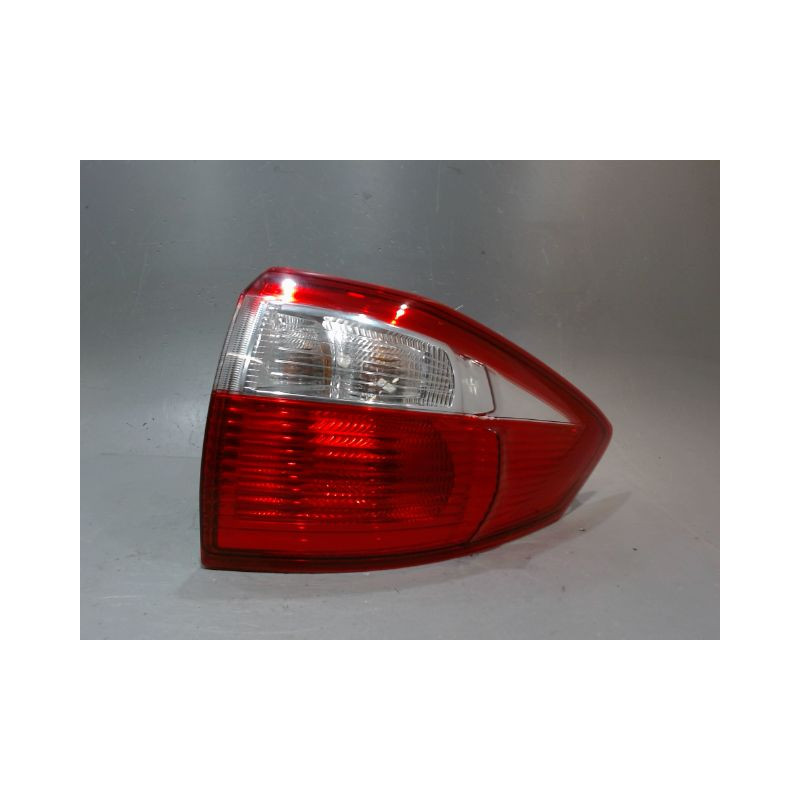 FEU ARRIERE DROIT FORD C-MAX
