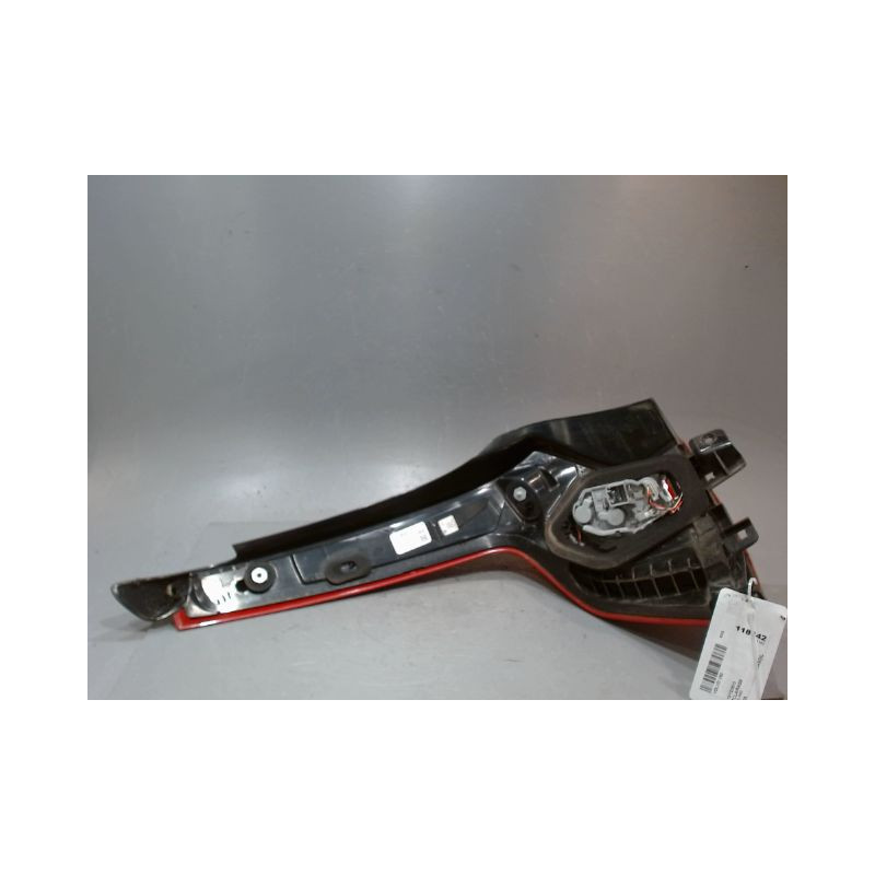 FEU ARRIERE DROIT VOLVO V60