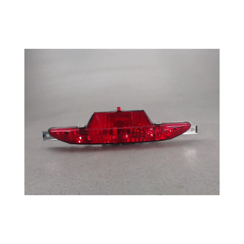 FEU BROUILLARD CENTRAL ARRIERE PEUGEOT 208