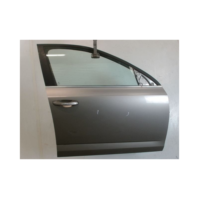 PORTE AVANT DROIT SKODA OCTAVIA