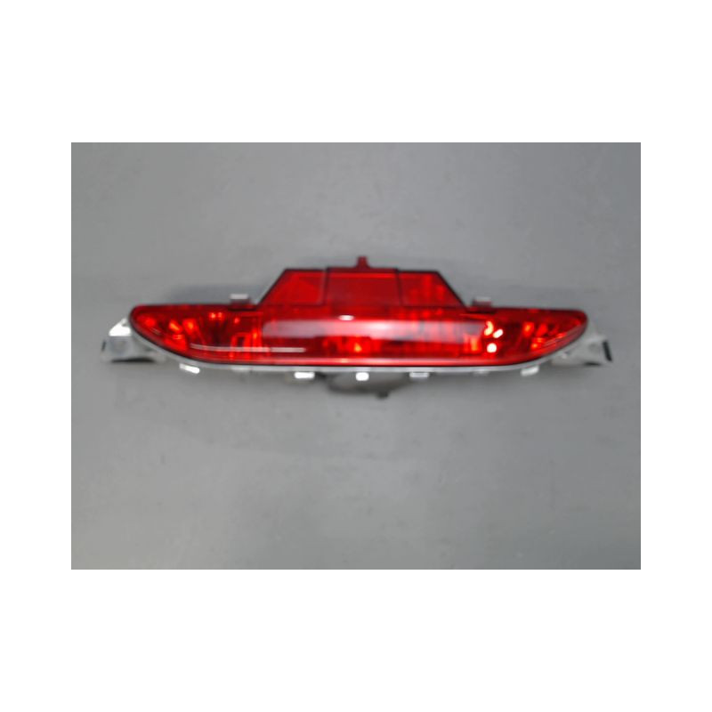 FEU BROUILLARD CENTRAL ARRIERE PEUGEOT 208