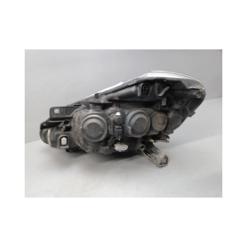 PHARE DROIT RENAULT CLIO