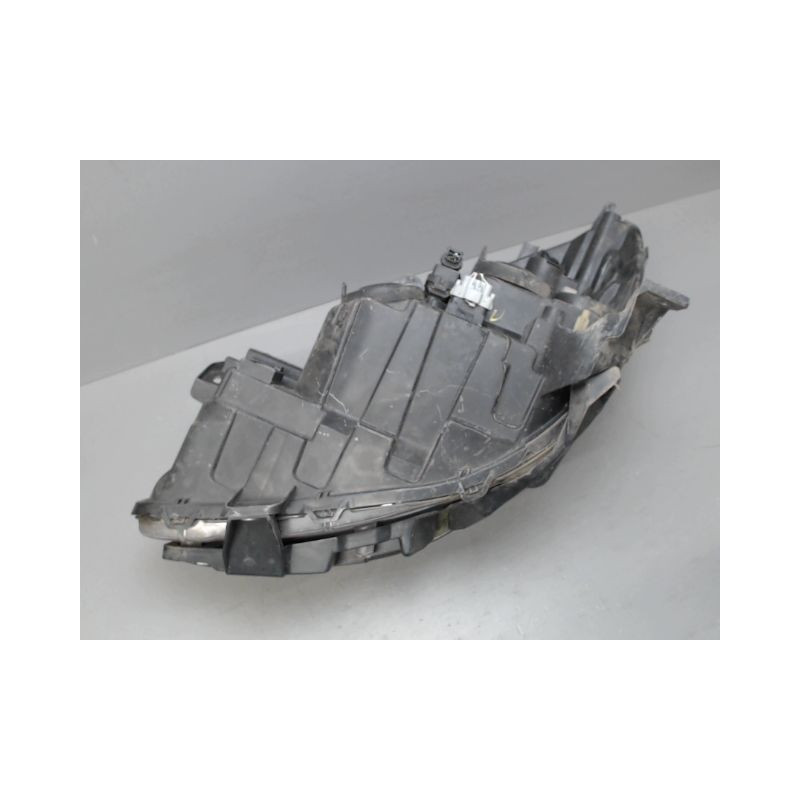 PHARE DROIT RENAULT CLIO