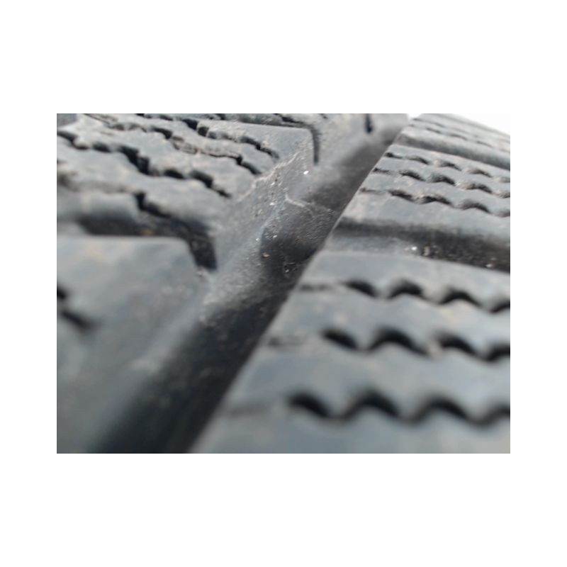 Paire de pneus LEAO WINTER DEFENDER UHP 195 50 15 82 H