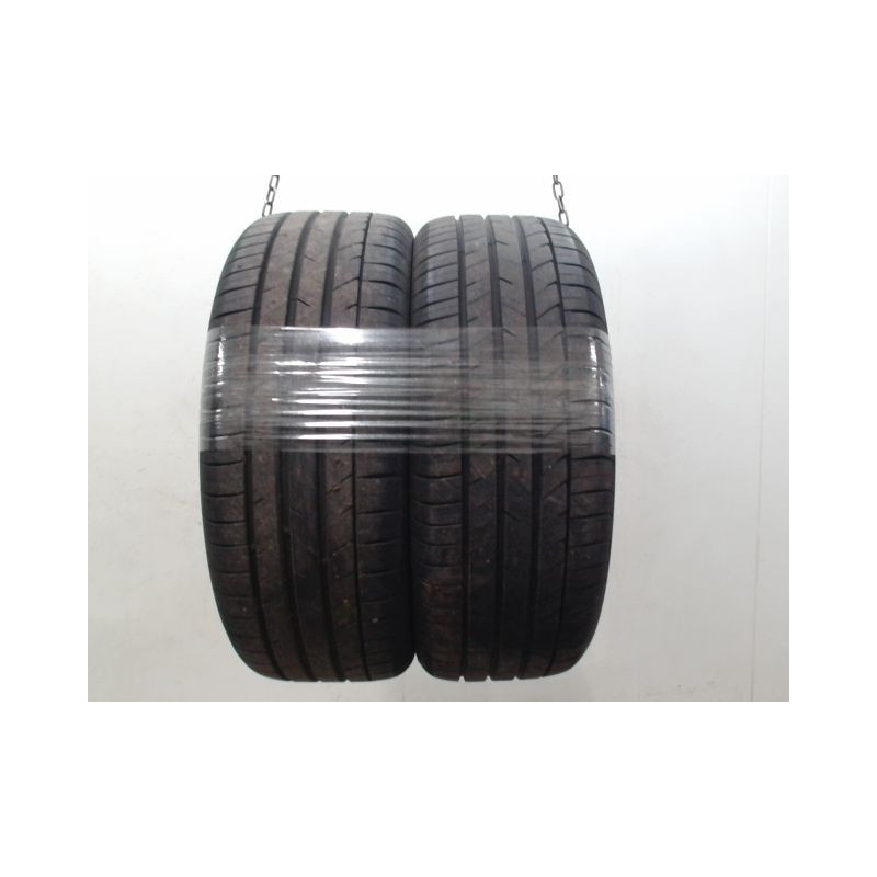 Paire de pneus KUMHO ECSTA HS52 215 50 17 95 W