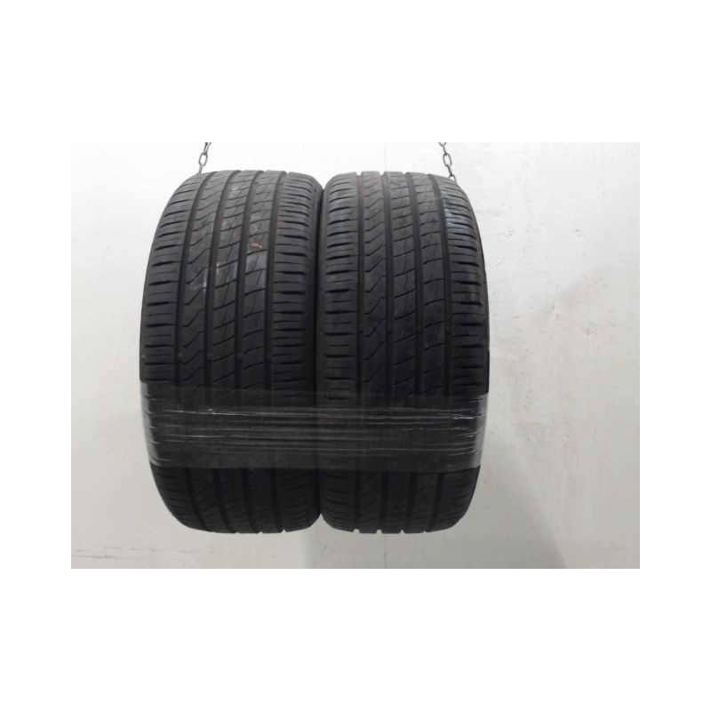 Paire de pneus NORAUTO PREVENSYS 5 235 40 19 96 V