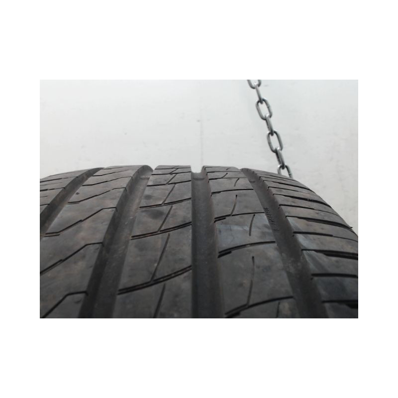Paire de pneus NORAUTO PREVENSYS 5 235 40 19 96 V