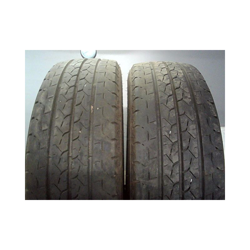 Paire de pneus FIRESTONE VANHAWK 3 215 70 15 107 S