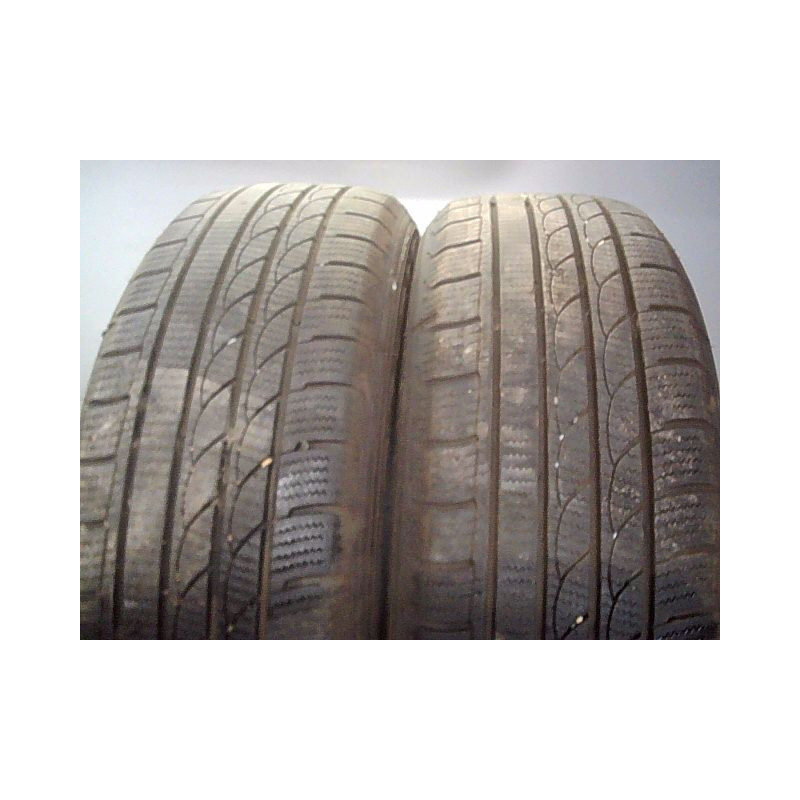 Paire de pneus TRACMAX ICE-PLUS S210 215 60 17 96 H