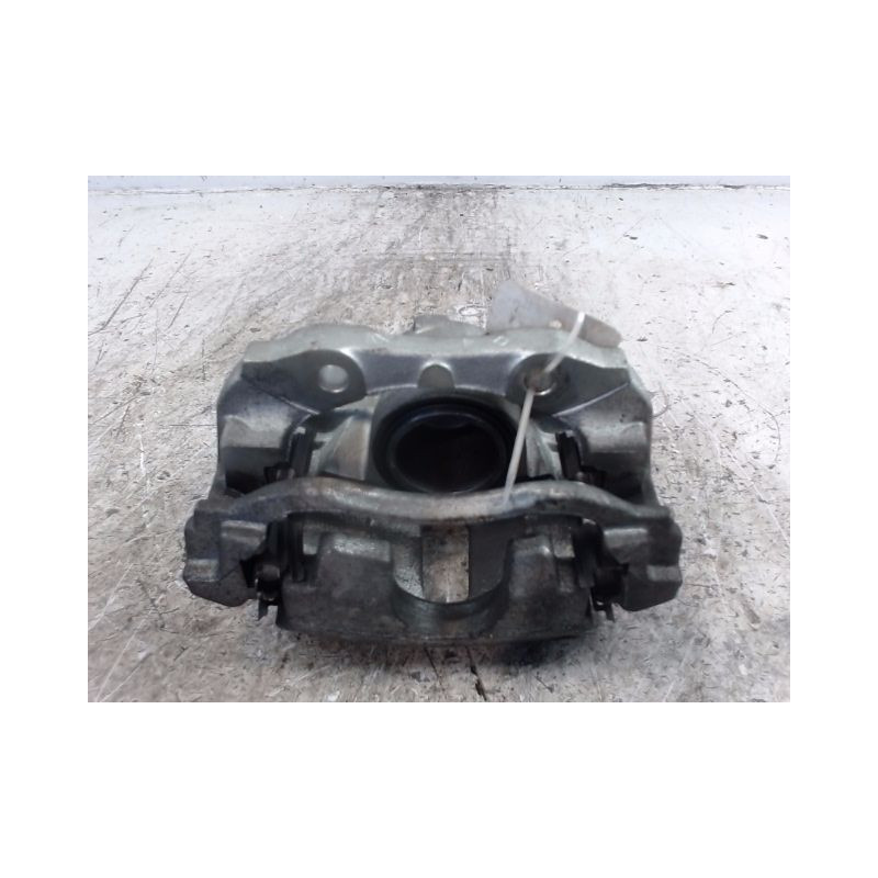 ETRIER DE FREIN AVANT GAUCHE PEUGEOT 208