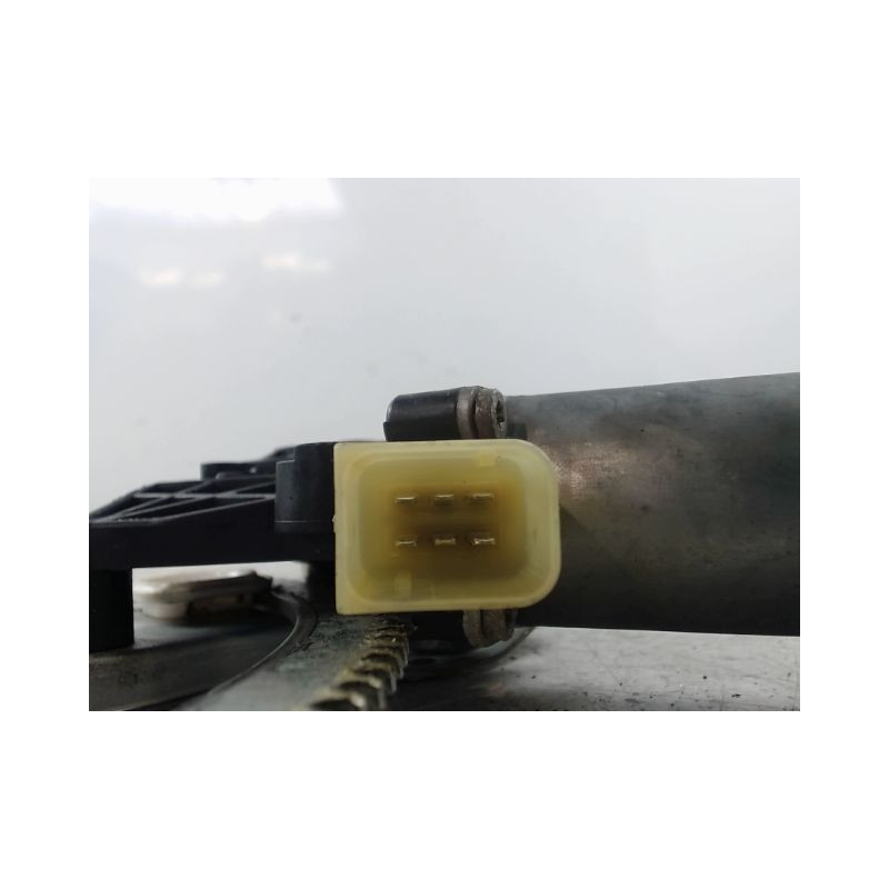 MECANISME+MOTEUR LEVE-GLACE AVANT DROIT MERCEDES C250