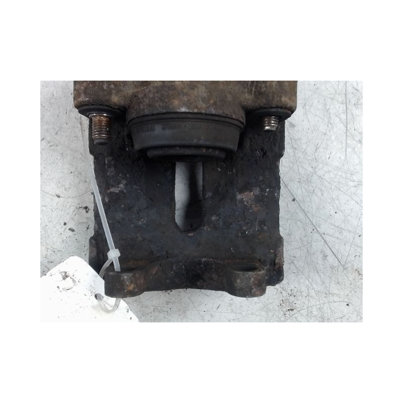 ETRIER DE FREIN ARRIERE DROIT B.M.W. SERIE 1