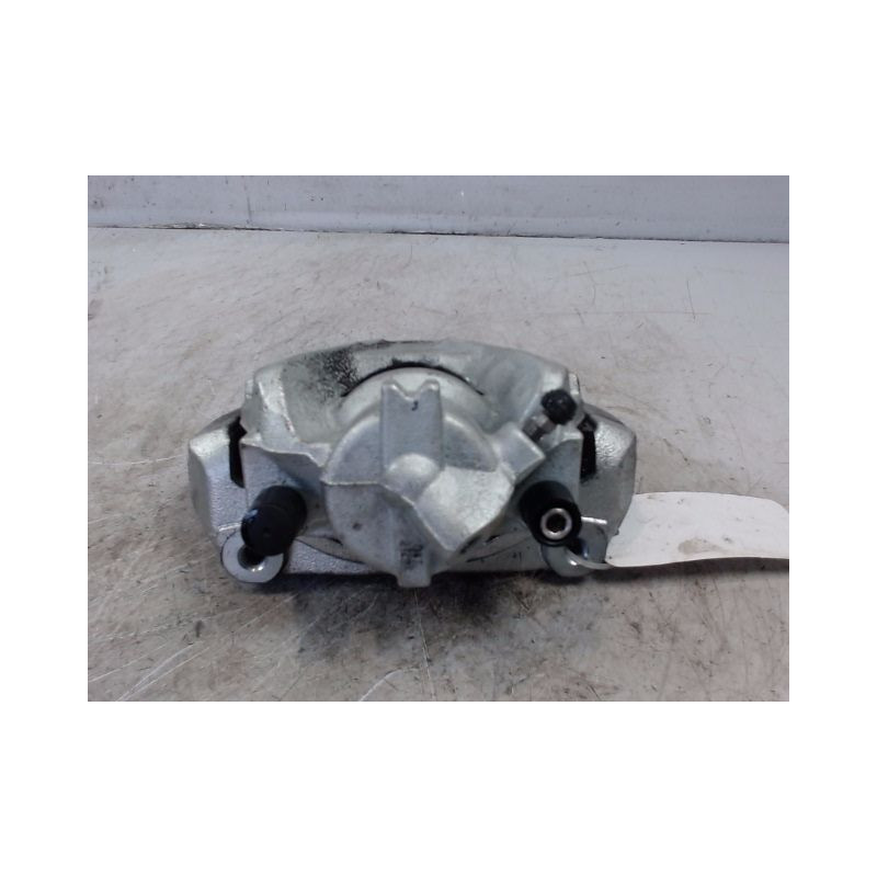 ETRIER DE FREIN AVANT DROIT RENAULT CLIO