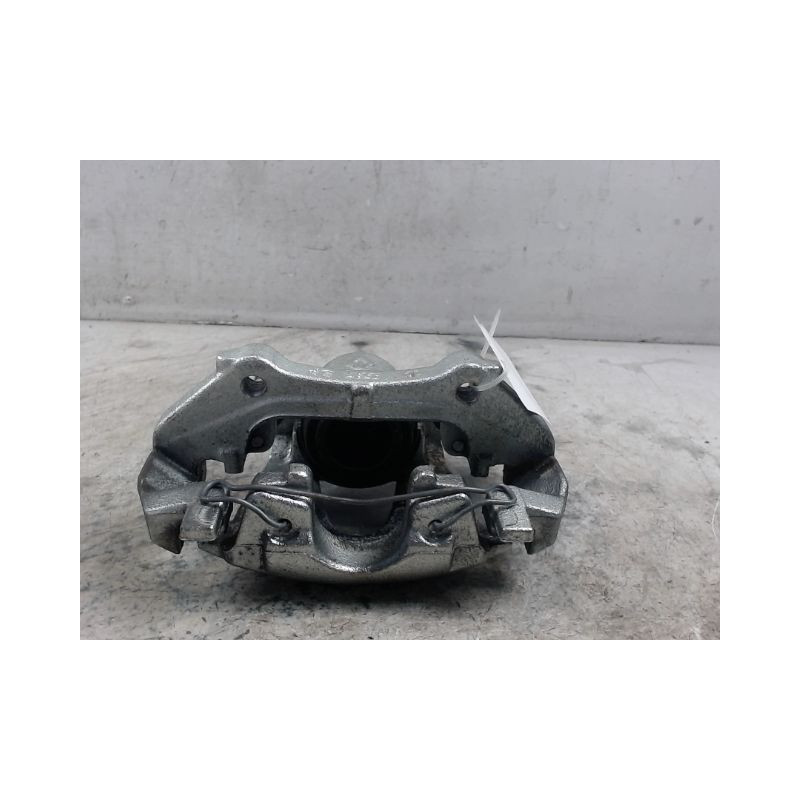 ETRIER DE FREIN AVANT GAUCHE RENAULT CLIO IV