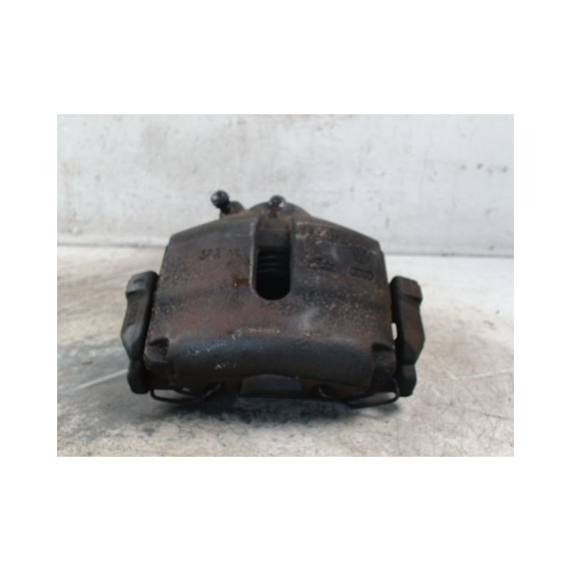 ETRIER DE FREIN AVANT DROIT VOLKSWAGEN PASSAT 2010-