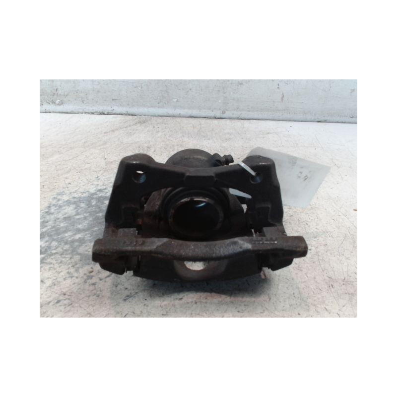 ETRIER DE FREIN AVANT DROIT NISSAN NOTE
