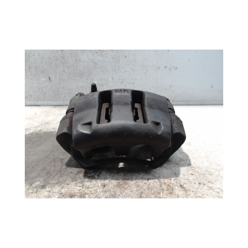 ETRIER DE FREIN AVANT DROIT RENAULT MASTER