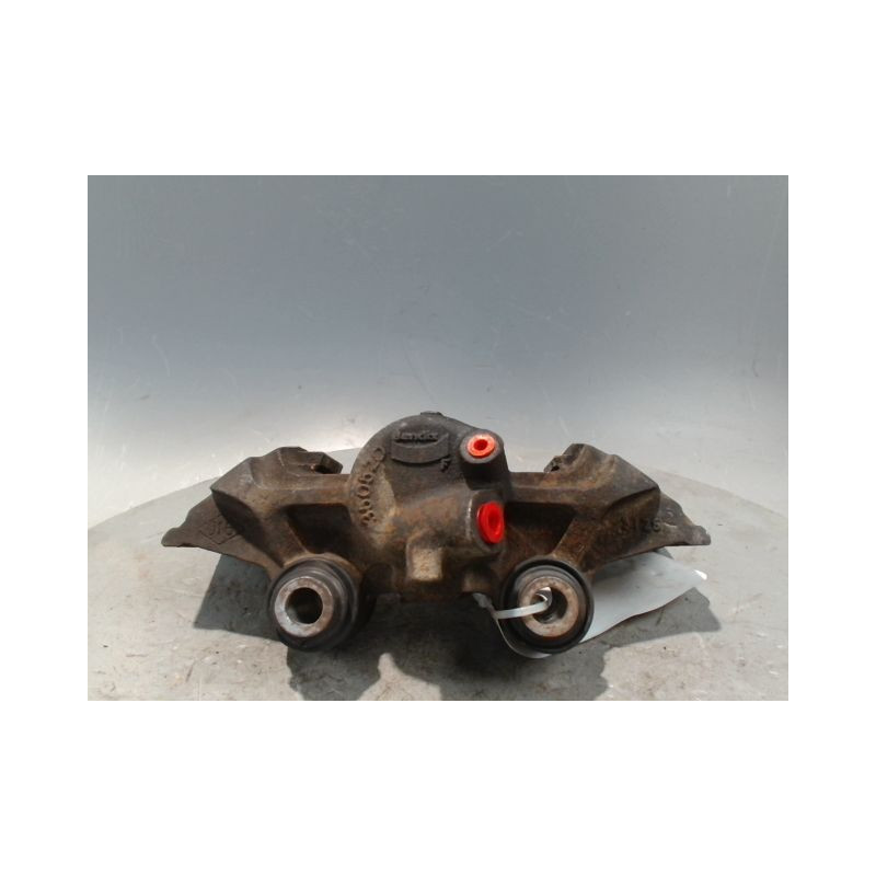 ETRIER DE FREIN AVANT DROIT RENAULT TWINGO 93-98