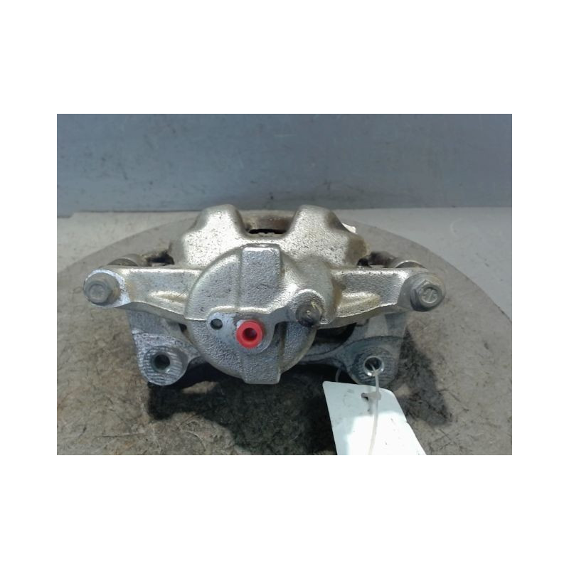 ETRIER DE FREIN AVANT DROIT TOYOTA YARIS CRO
