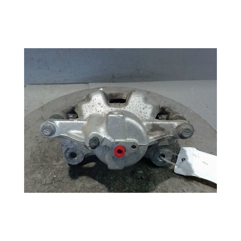 ETRIER DE FREIN AVANT GAUCHE TOYOTA YARIS CRO