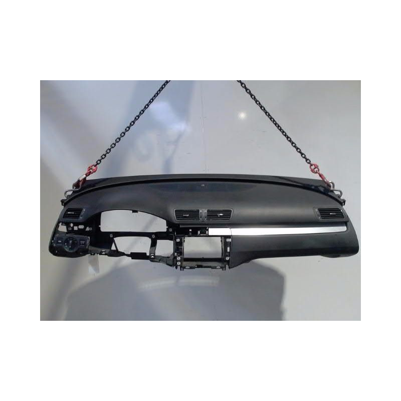 PLANCHE DE BORD  VOLKSWAGEN PASSAT SW 2005-